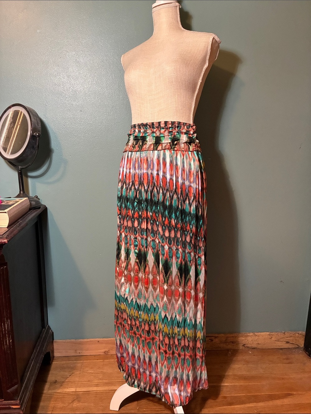 Women's Multicolor Printed Maxi Skirt - Elastic Waist